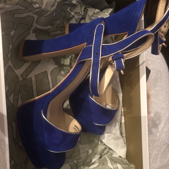 ⭐️ Miss sixty blue shoes size 6 - Picture 2 of 4